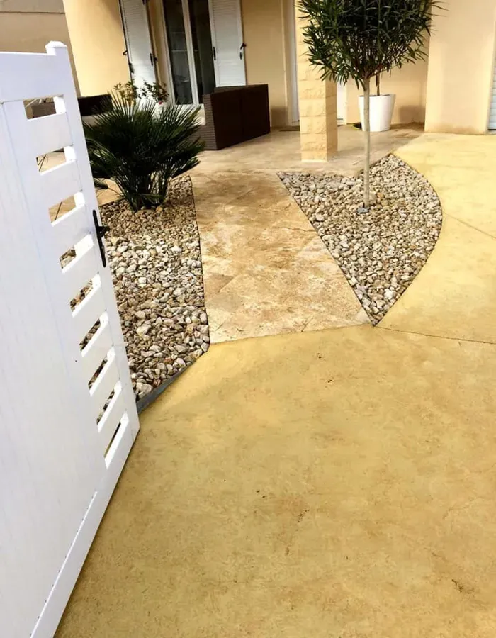 Création d'allées de jardin à Montéléger