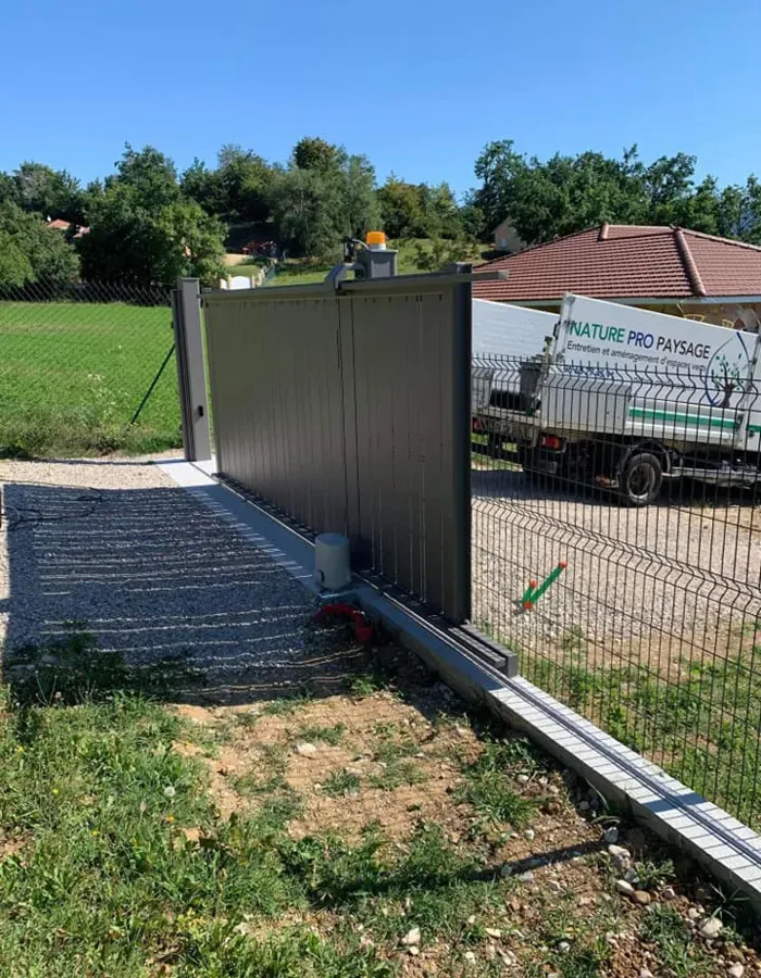 Aménagement extérieure à Montéléger